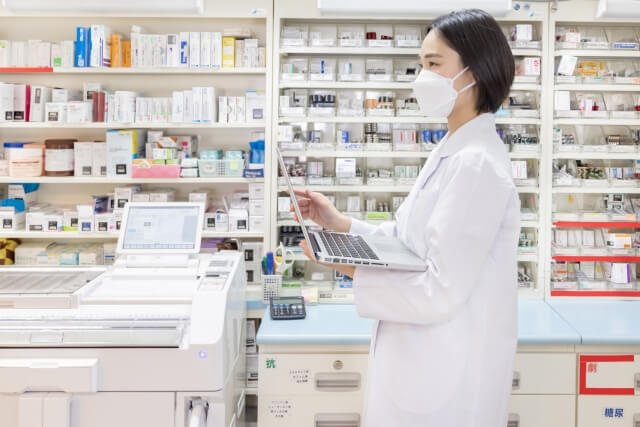 服薬指導の記録作業を効率化する入力補助機能の特徴